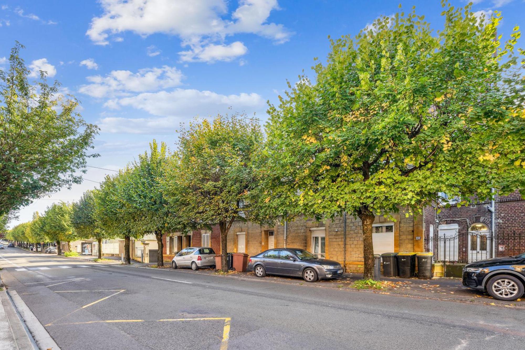 Budget Appart Avec Parking Au Centre-Ville Charleville-Mezieres Exterior photo